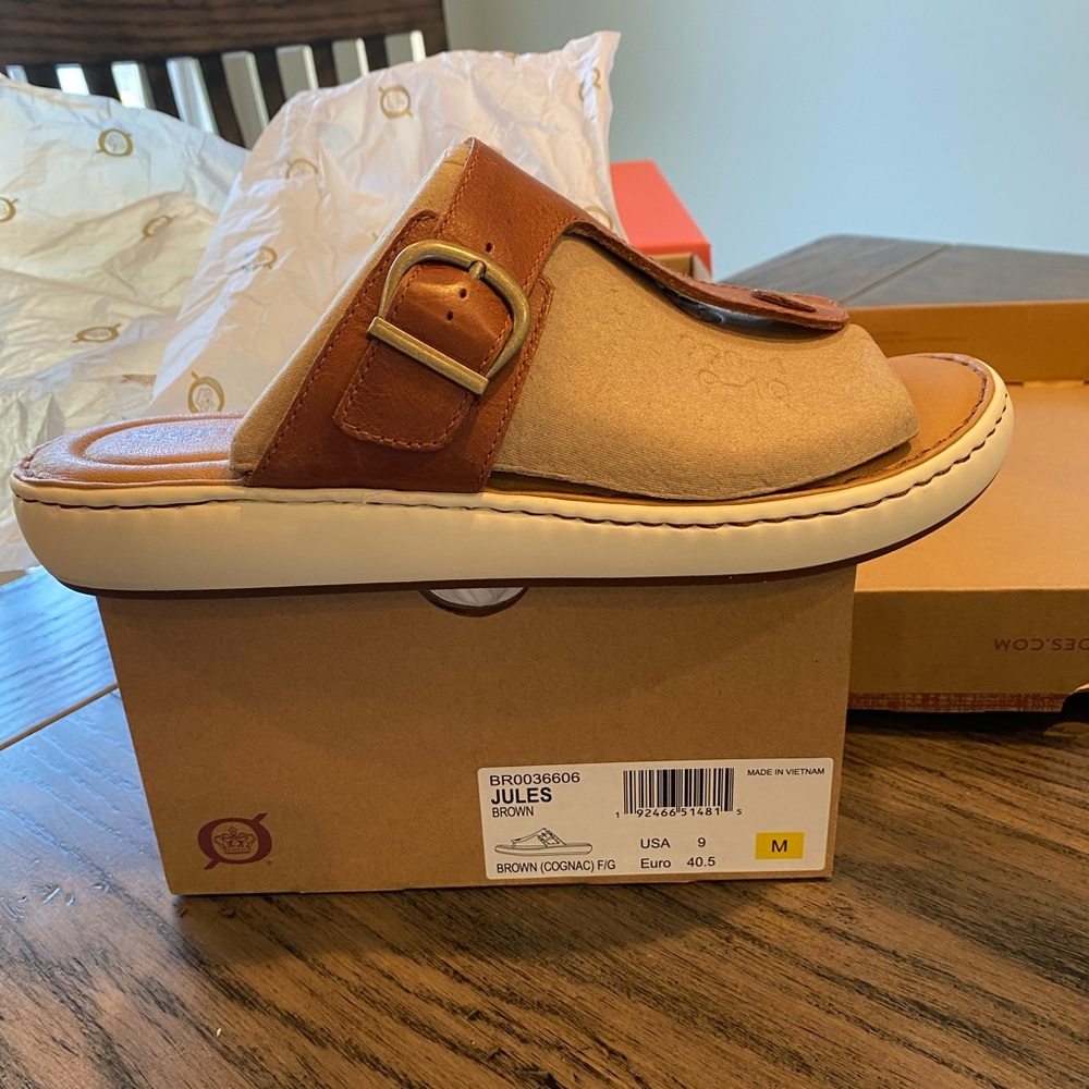 Size 9 Bourne sandals never worn